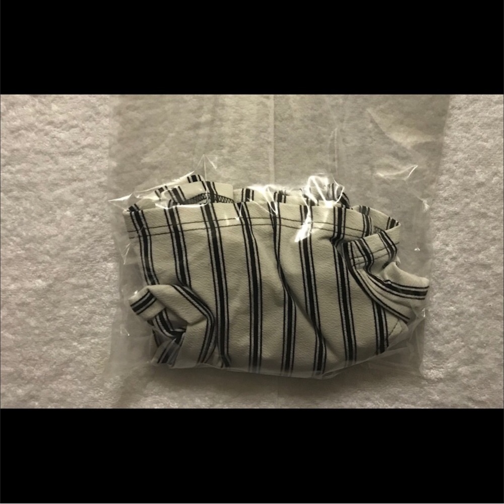 Hot Kiss Comfy Ruffled White Striped Shorts - Picture 7 of 8